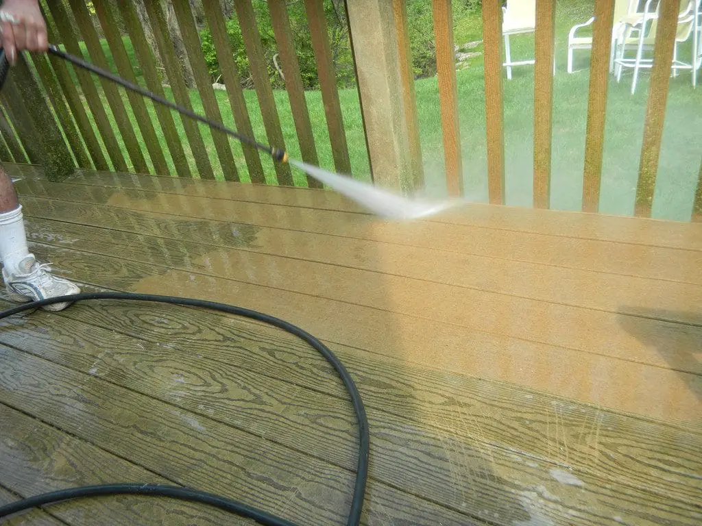 How to pressure wash a deck before staining